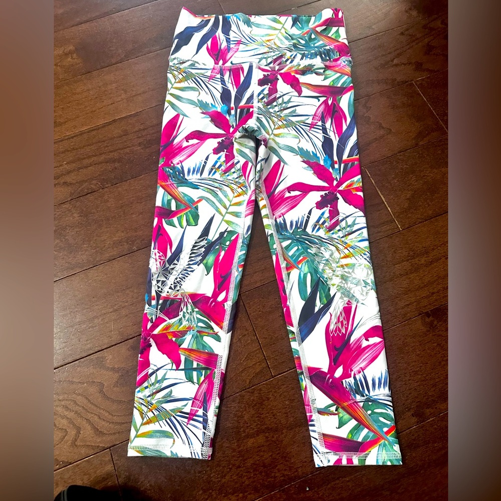 Evolution and Creation High-Waisted Floral Cropped Leggings Size Medium